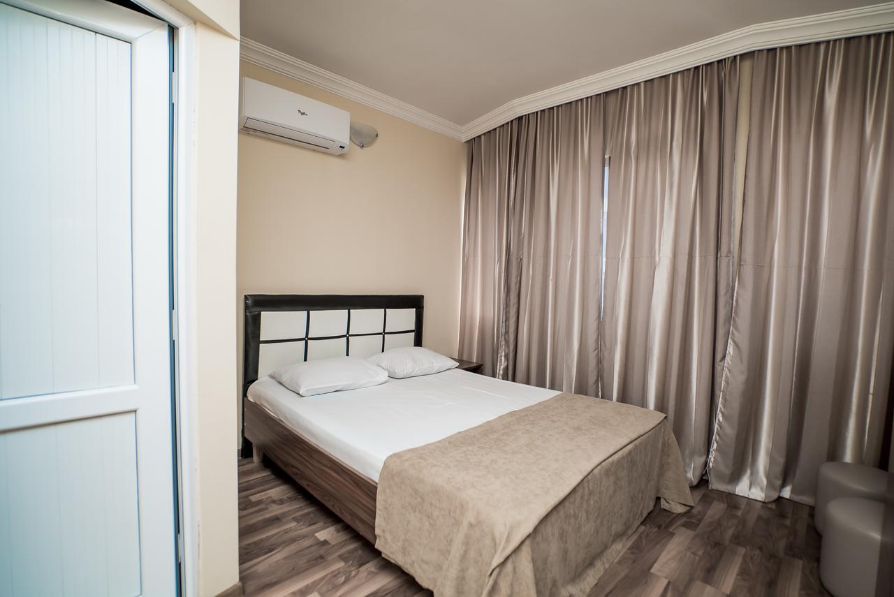Hotel Dadiani Batumi Luaran gambar